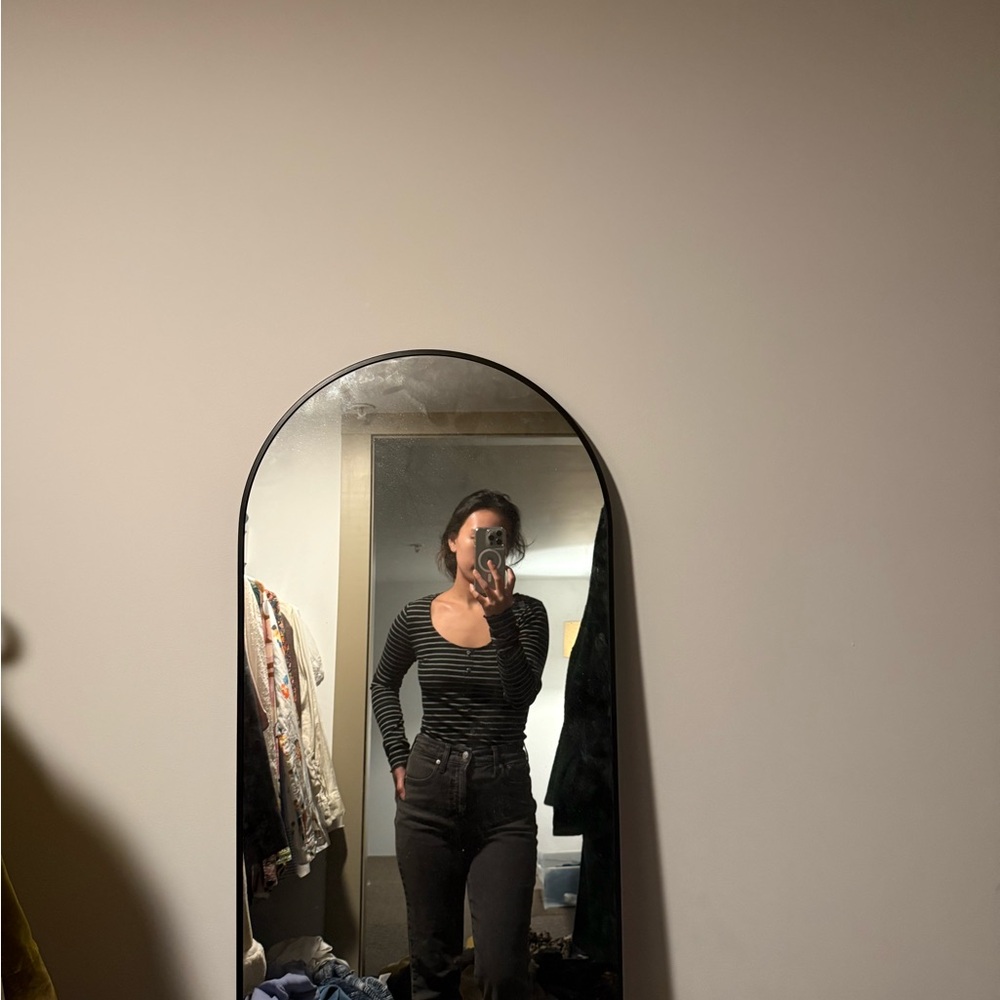 Madewell Women's Straight Leg Gray Jeans - Picture 4 of 4